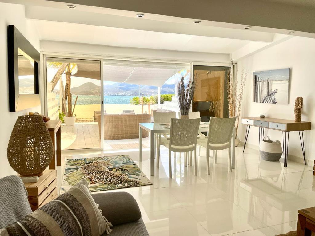 Villa Cocoon Sur La Plage Sandy Ground Bagian luar foto