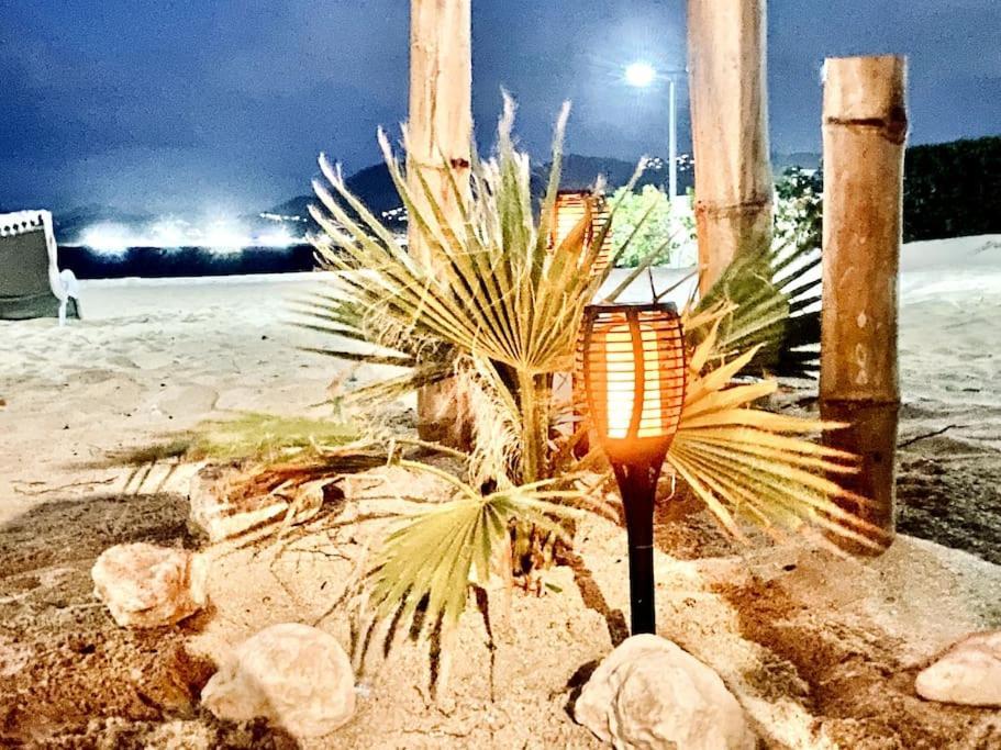 Villa Cocoon Sur La Plage Sandy Ground Bagian luar foto